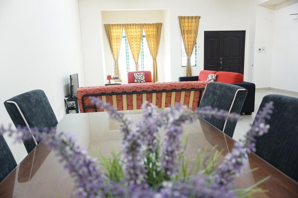 Warisan Indah Homestay Klia 1 Melayu Sahaja Сепанг Екстер'єр фото