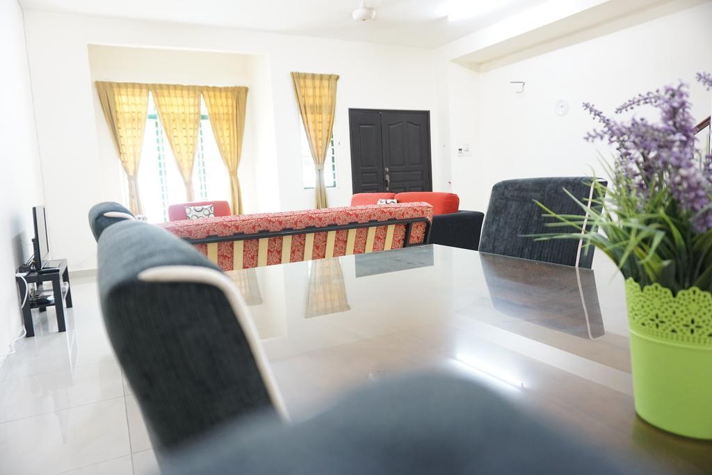 Warisan Indah Homestay Klia 1 Melayu Sahaja Сепанг Екстер'єр фото